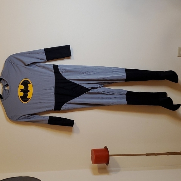 Batman Costume size Medium - Picture 3 of 8